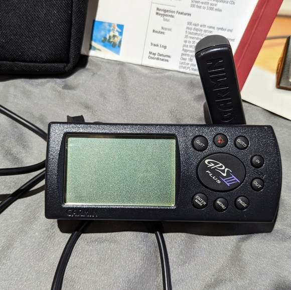 Garmin GPS III Plus GPS Navigator Handheld Hiking GPS Waterproof Discontinued - Picture 2 of 6